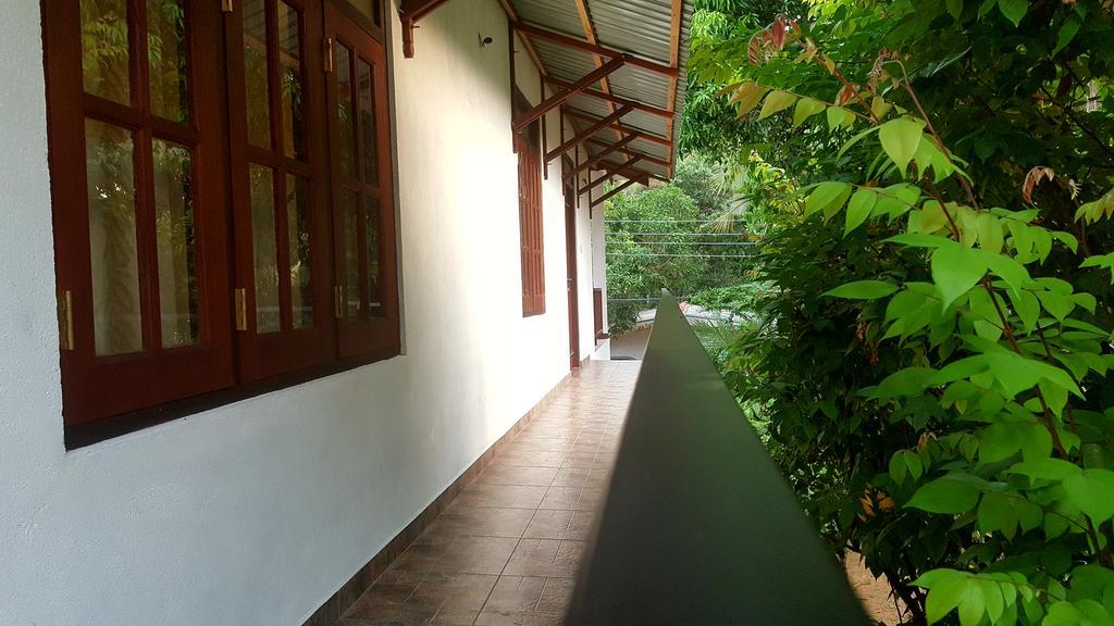 Villa Happy Home Bentota Eksteriør billede